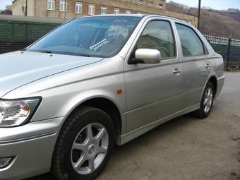 2004 Toyota Vista Photos