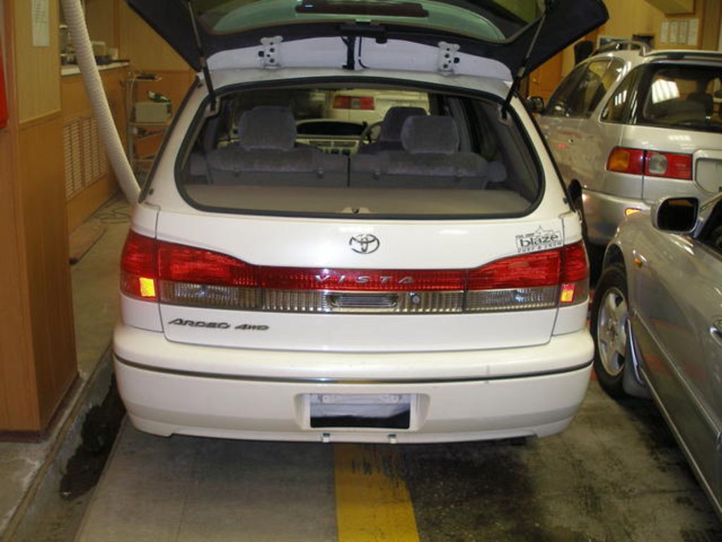 1999 Toyota Vista Ardeo