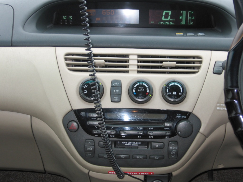 1999 Toyota Vista Ardeo Pictures