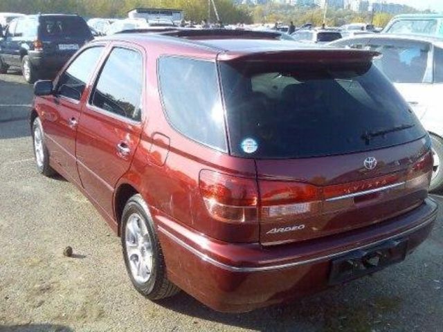 2000 Toyota Vista Ardeo