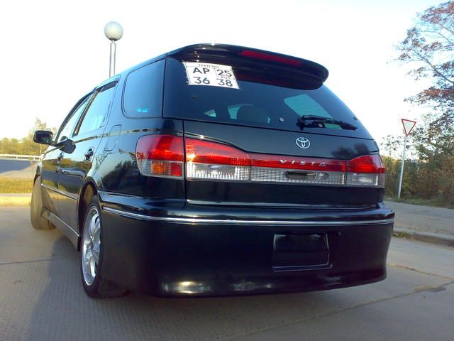 2000 Toyota Vista Ardeo