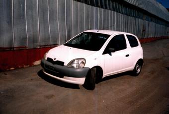 1999 Toyota Vitz