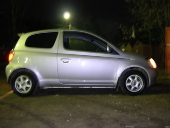 1999 Toyota Vitz