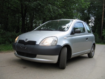 1999 Toyota Vitz