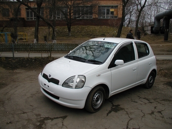 1999 Toyota Vitz