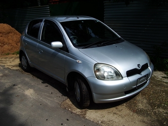 1999 Toyota Vitz