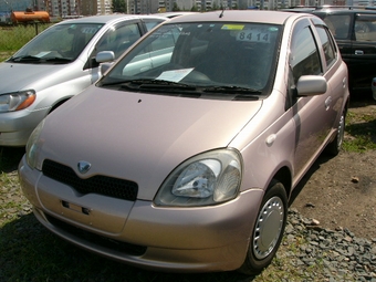 1999 Toyota Vitz