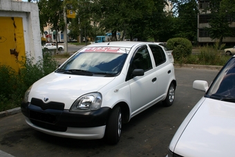 1999 Toyota Vitz