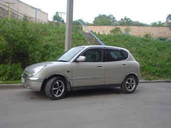 1999 Toyota Vitz