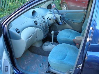 1999 Toyota Vitz