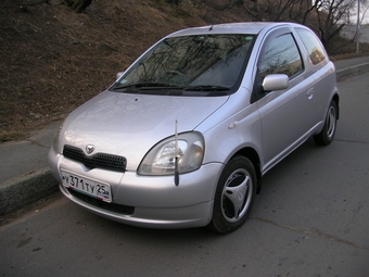 1999 Toyota Vitz