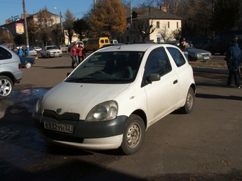 1999 Toyota Vitz