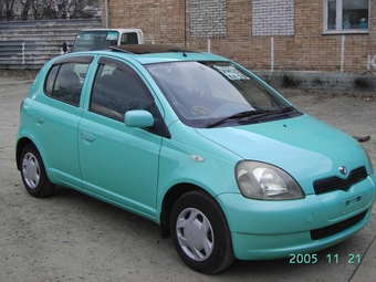 1999 Toyota Vitz