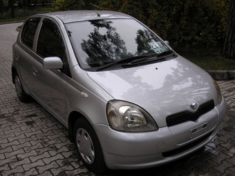 1999 Toyota Vitz