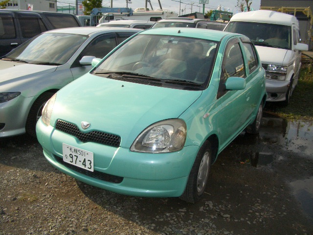 1999 Toyota Vitz