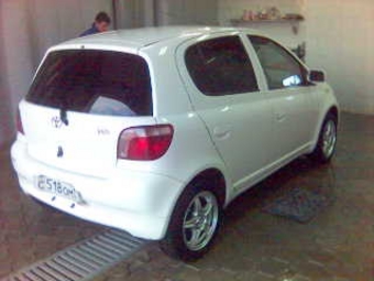 1999 Vitz