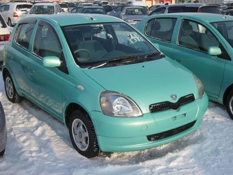 1999 Toyota Vitz