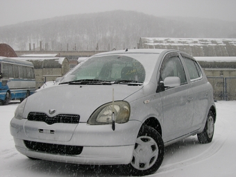 1999 Toyota Vitz