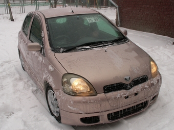 1999 Toyota Vitz