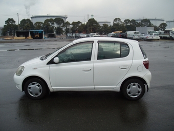 1999 Toyota Vitz