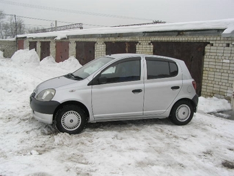 1999 Toyota Vitz