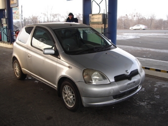 1999 Toyota Vitz