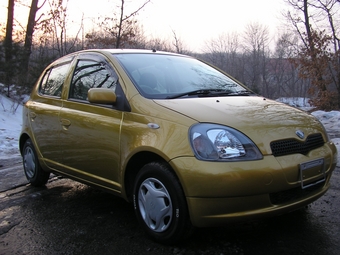 1999 Toyota Vitz