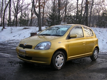 1999 Toyota Vitz