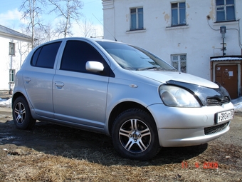 1999 Toyota Vitz