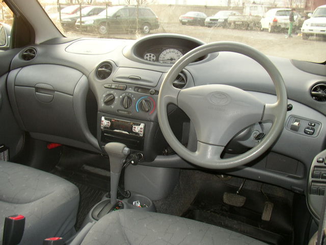 1999 Toyota Vitz