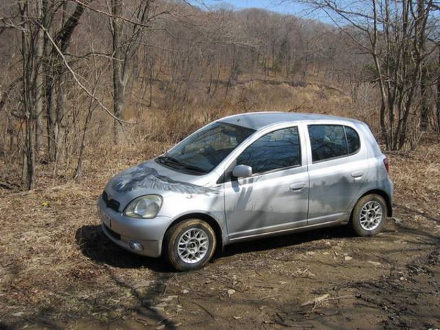 1999 Toyota Vitz