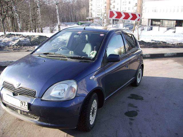 1999 Toyota Vitz