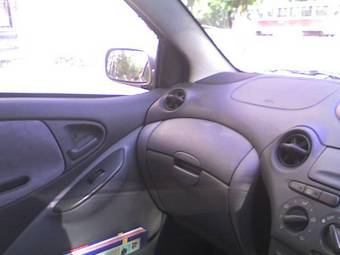 1999 Toyota Vitz