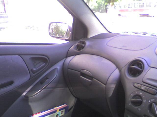 1999 Toyota Vitz