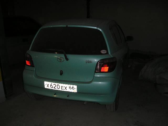 1999 Toyota Vitz