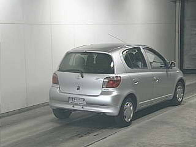 1999 Toyota Vitz