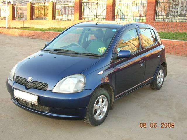 1999 Toyota Vitz