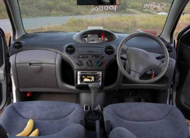 1999 Toyota Vitz