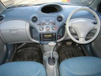 1999 Vitz