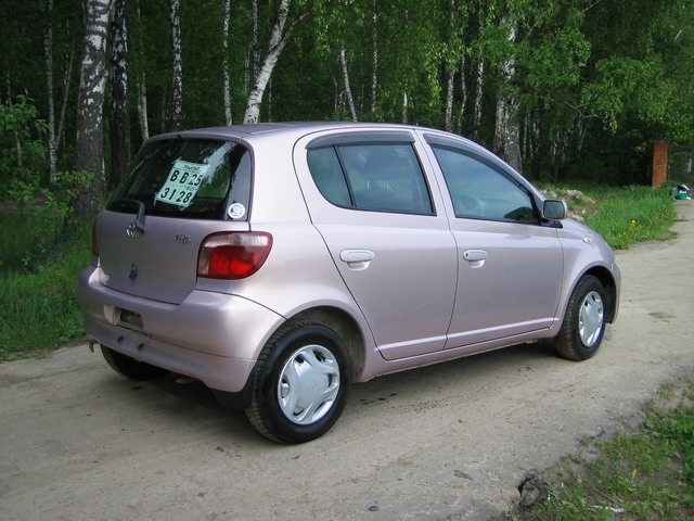 1999 Toyota Vitz