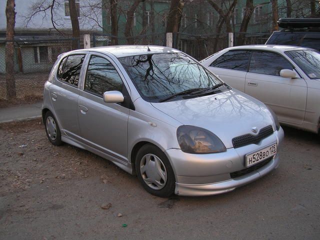 1999 Toyota Vitz