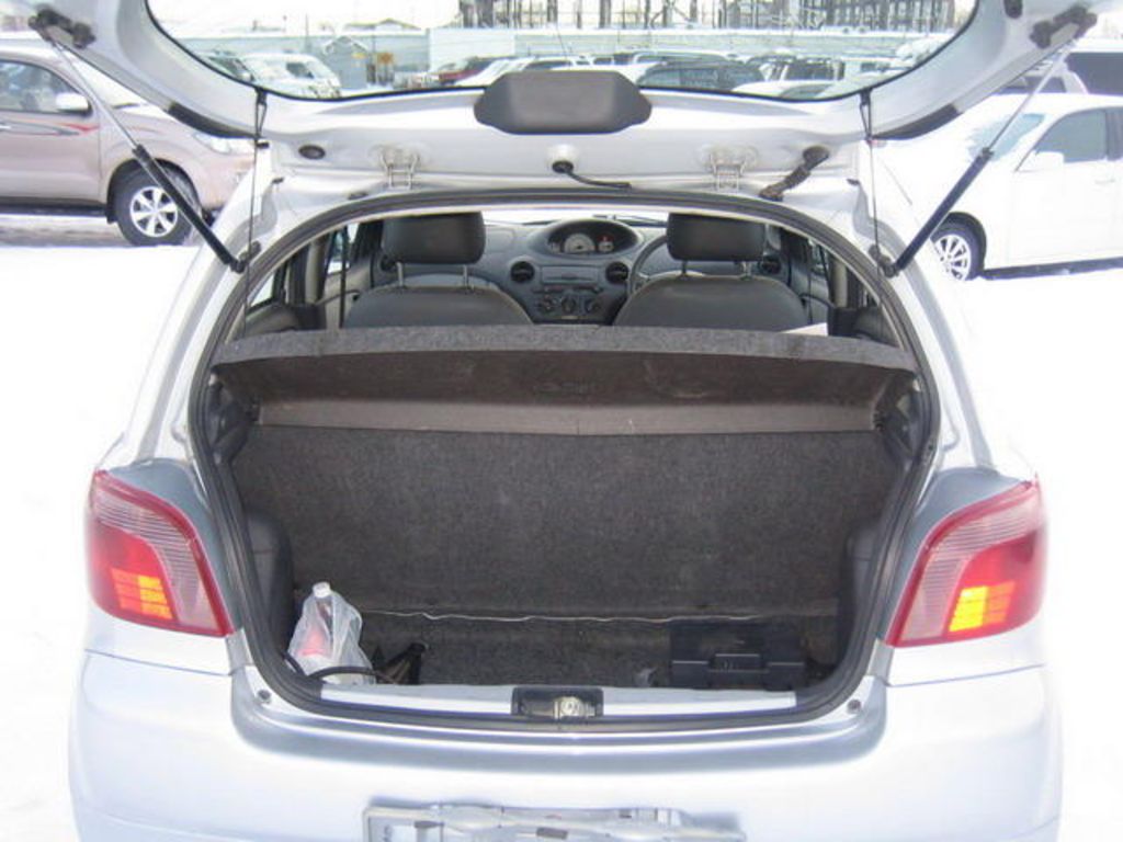 1999 Toyota Vitz