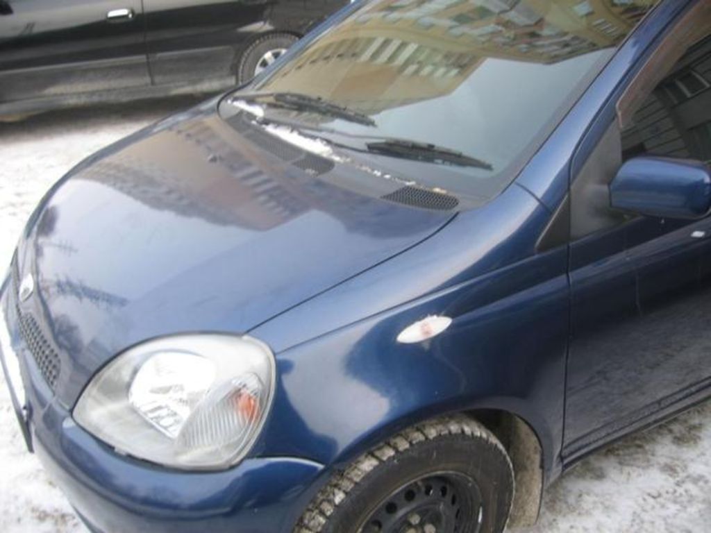 1999 Toyota Vitz