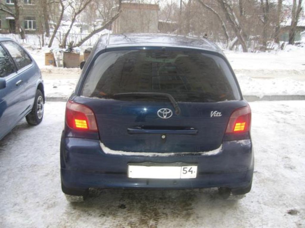 1999 Toyota Vitz