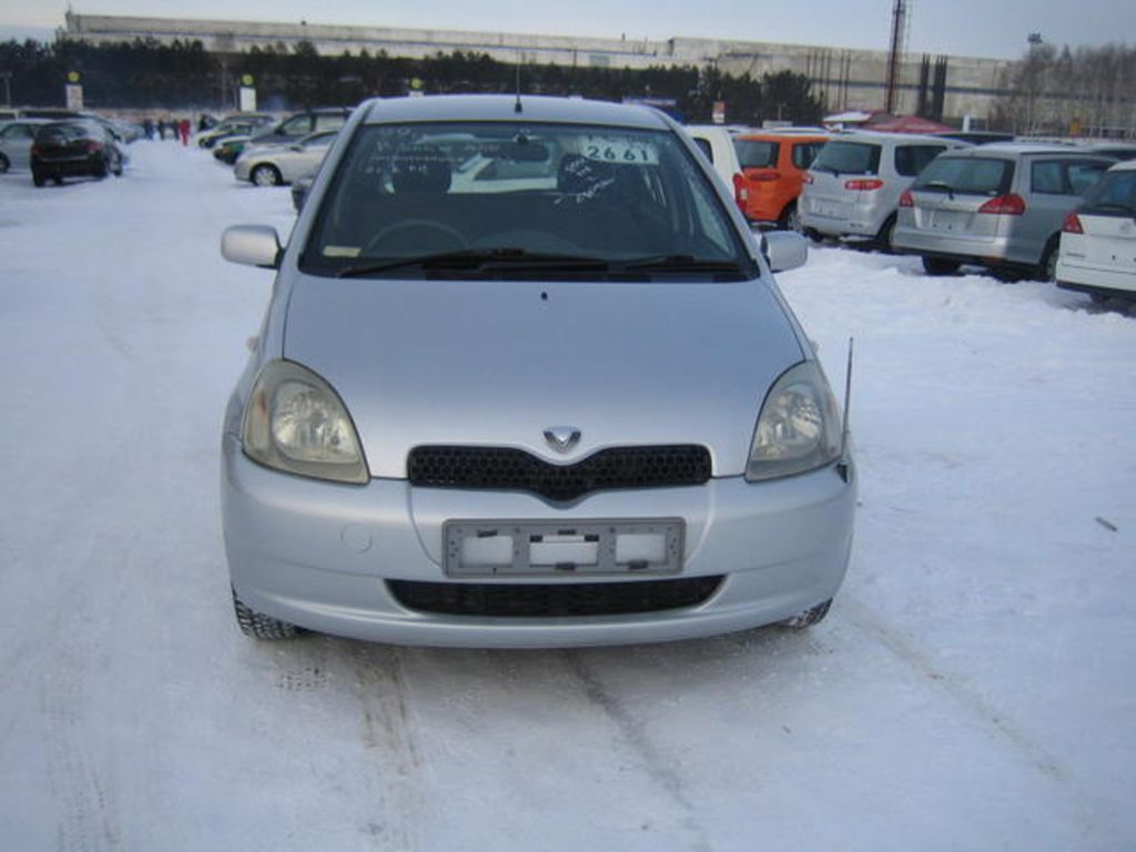 1999 Toyota Vitz