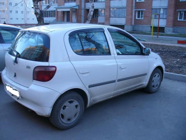 1999 Toyota Vitz