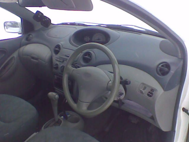 1999 Toyota Vitz