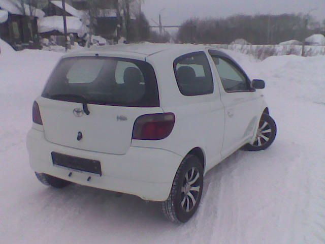 1999 Toyota Vitz