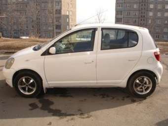 1999 Toyota Vitz