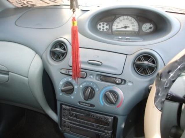 1999 Toyota Vitz